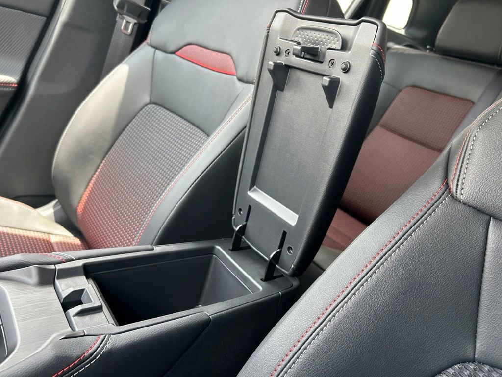 New 2026 Nissan Kicks SR FWD image 32