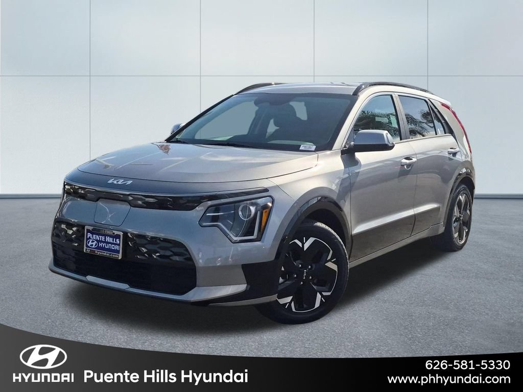 Used 2023 Kia Niro Wind w/ Wind Preserve Package FWD image 1