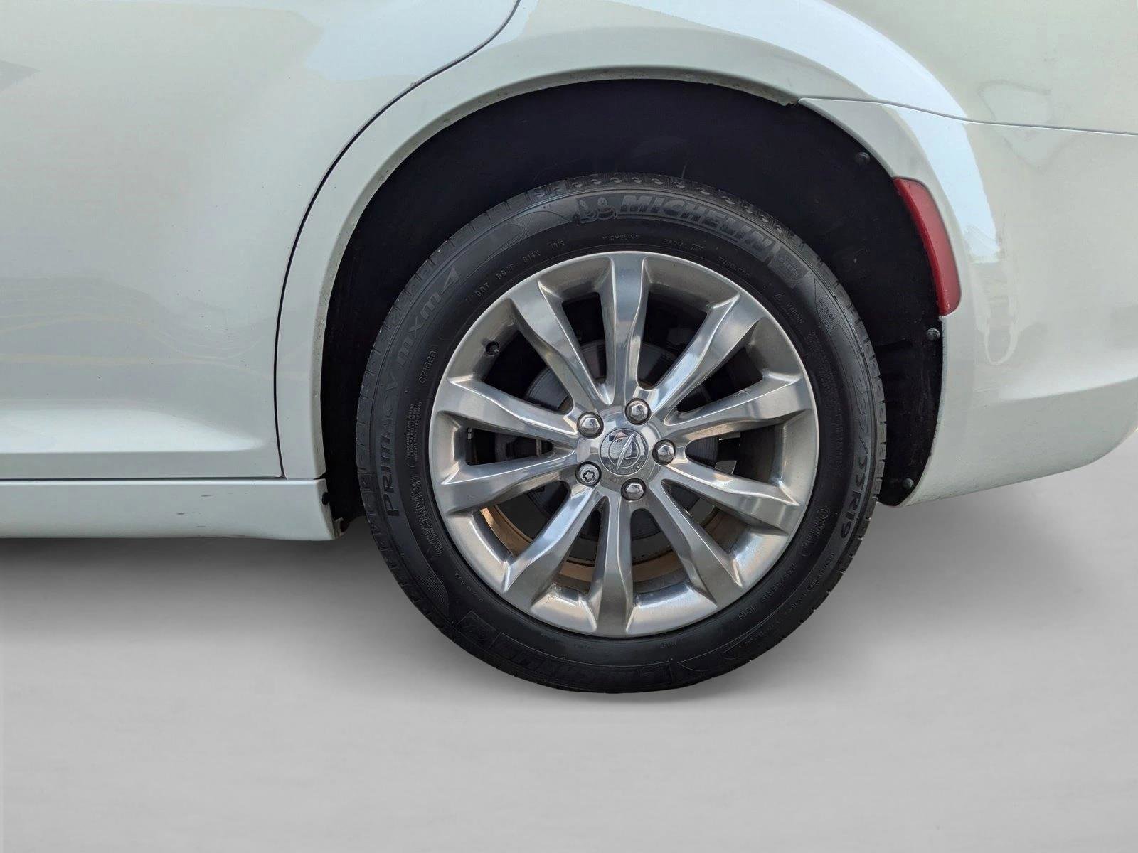 Used 2019 Chrysler 300 Touring AWD/4WD image 13