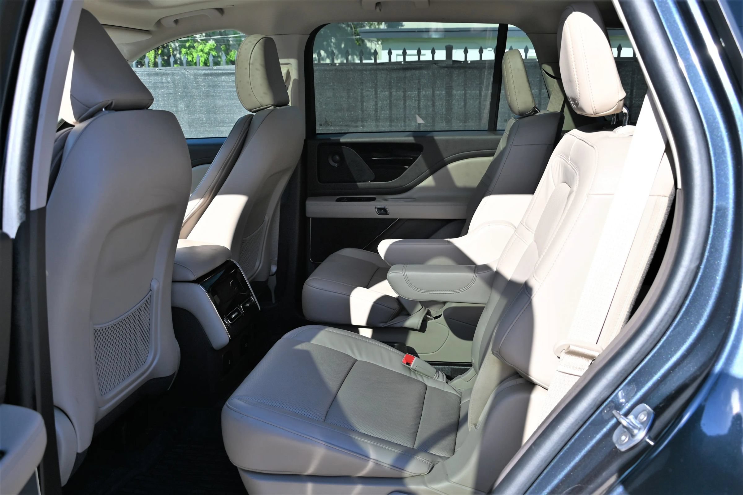 Used 2024 Lincoln Aviator Reserve w/ Equipment Group 201A RWD image 21