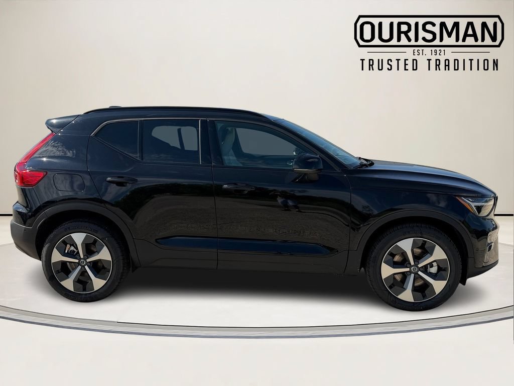 New 2026 Volvo XC40 B5 Plus w/ Climate Package AWD/4WD image 2