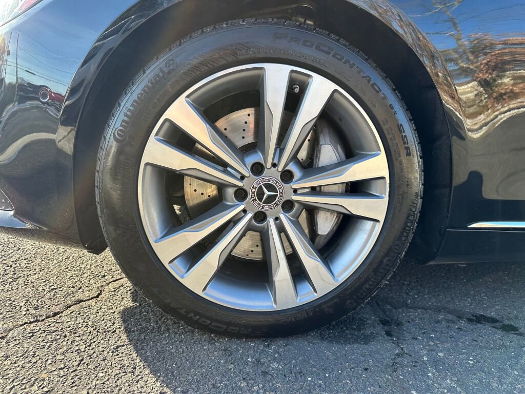 Used 2019 Mercedes-Benz S 560 4MATIC Sedan w/ Premium Package image 33