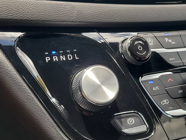 Used 2025 Chrysler Pacifica Select FWD image 27