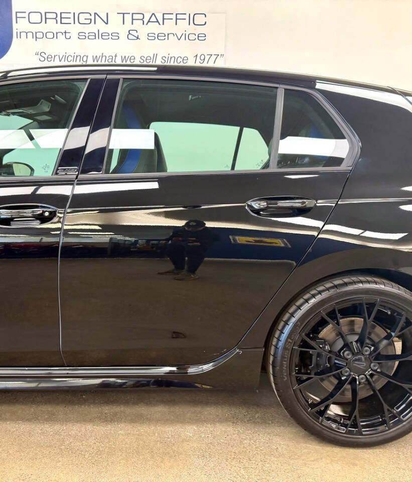 Used 2025 Volkswagen Golf R Black Edition image 10