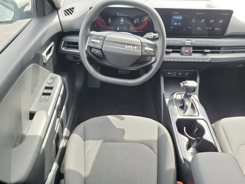 Used 2025 Kia K4 LXS FWD image 12