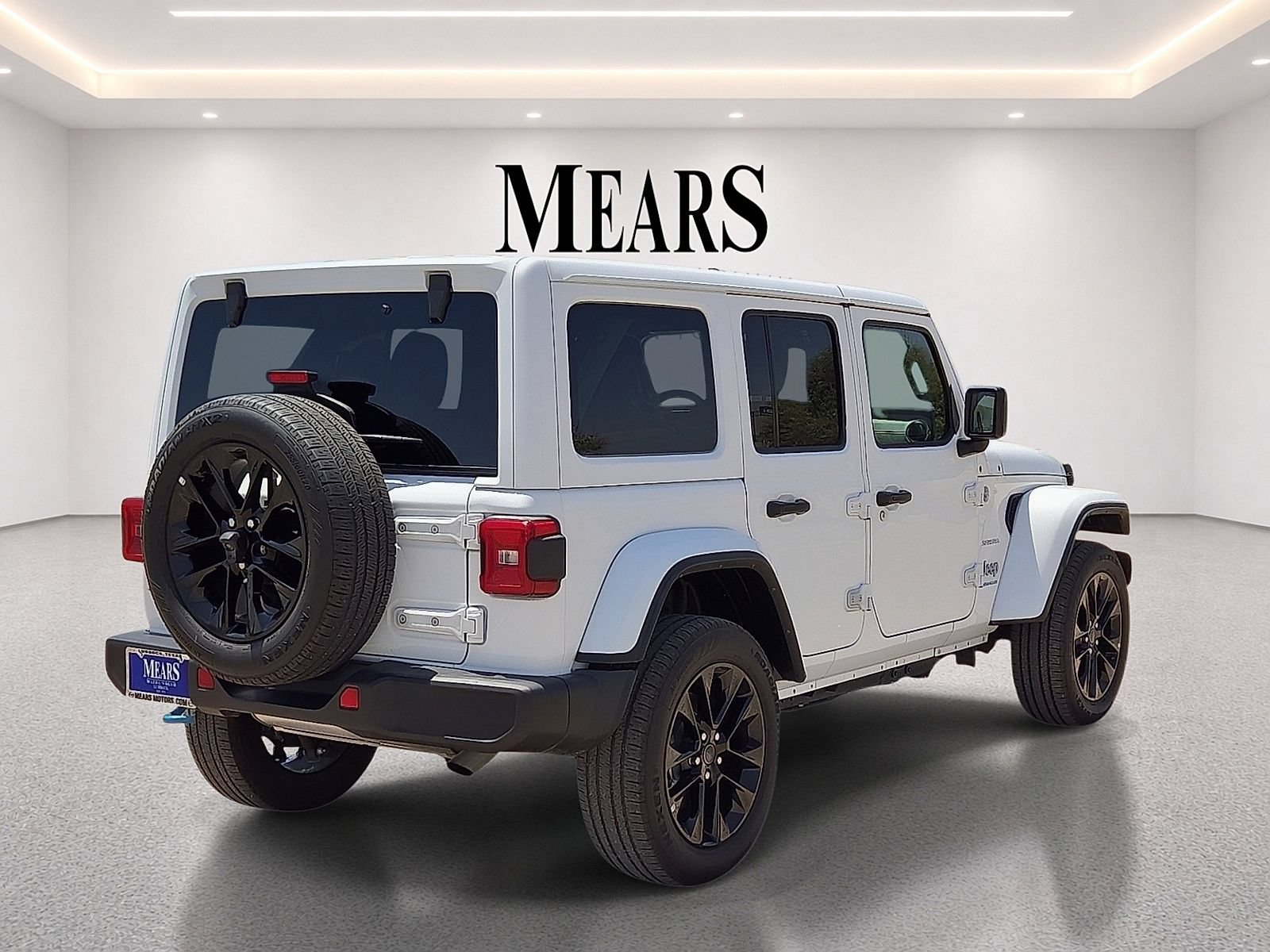 Used 2024 Jeep Wrangler Unlimited Sahara AWD/4WD image 5