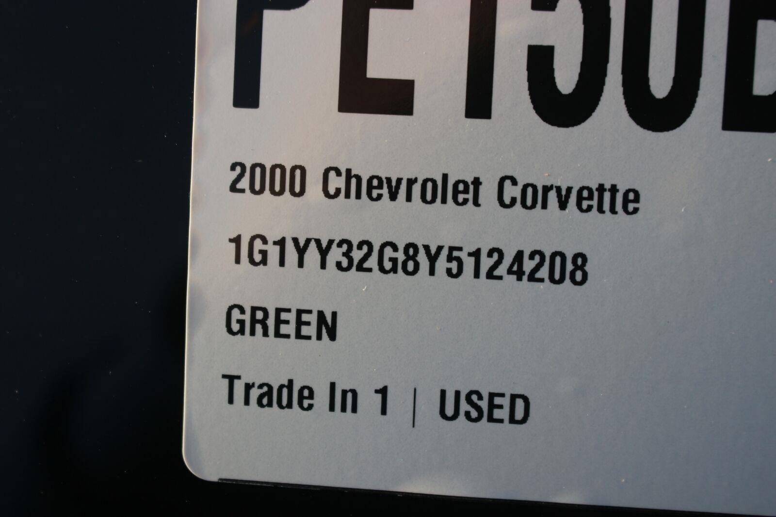 Used 2000 Chevrolet Corvette Convertible w/ Performance Handling Pkg RWD image 29