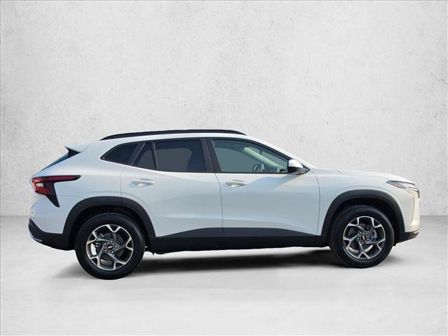 New 2026 Chevrolet Trax LT w/ Sunroof Package FWD image 6