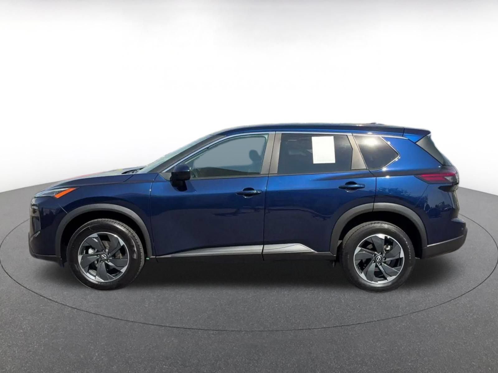 Used 2025 Nissan Rogue SV AWD/4WD image 8