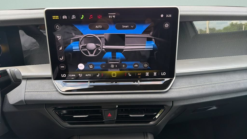 New 2026 Volkswagen Tiguan SE R-Line FWD image 20