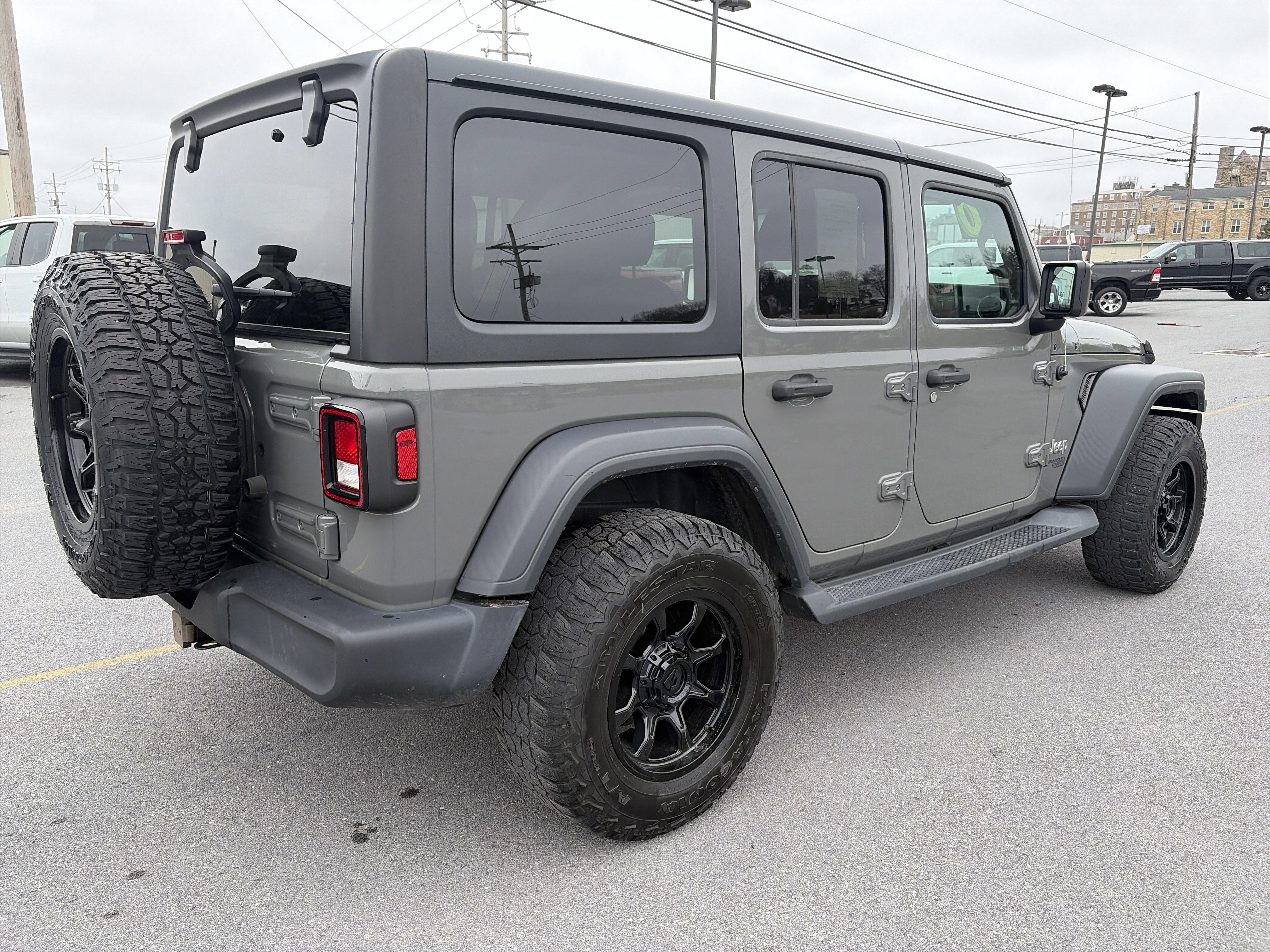Used 2020 Jeep Wrangler Unlimited Sport S image 3