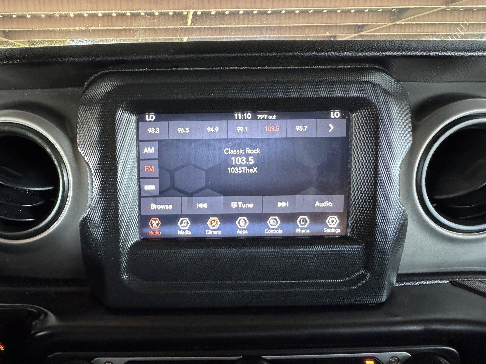 Used 2021 Jeep Wrangler Sport AWD/4WD image 16