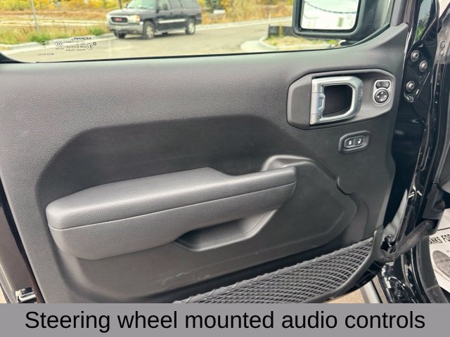 Certified 2026 Jeep Gladiator Sport AWD/4WD image 17