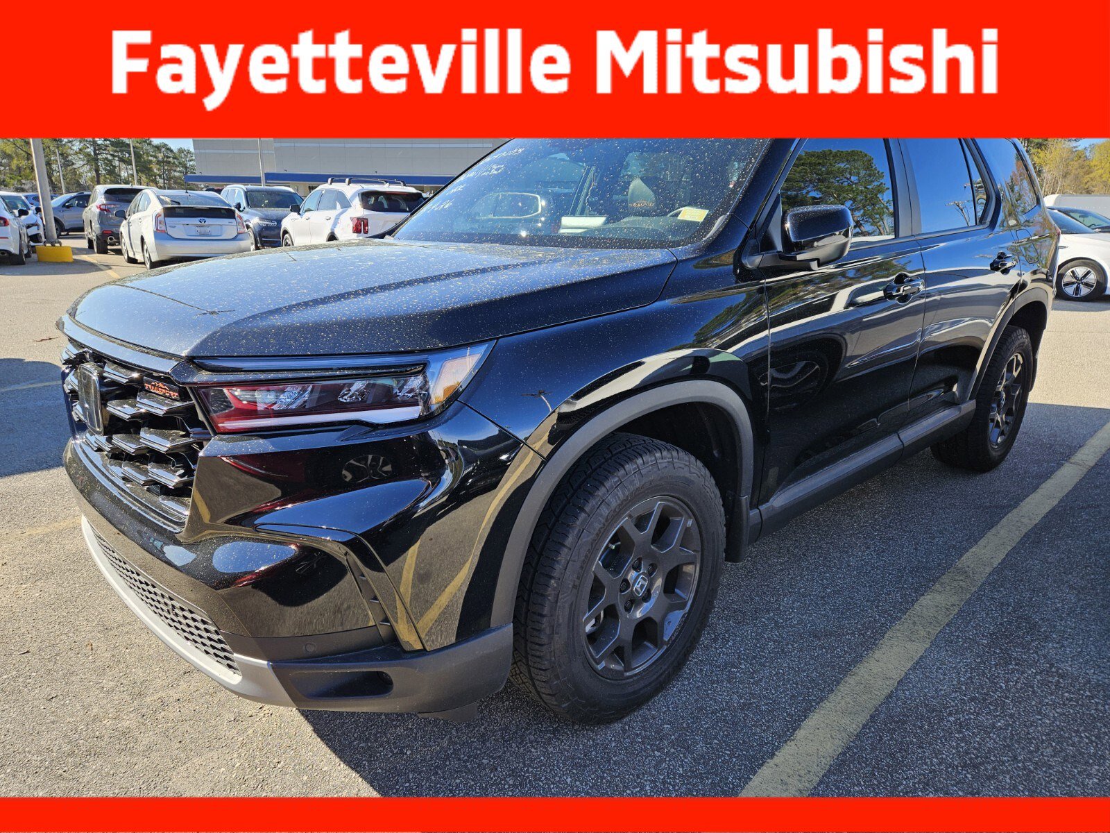 Used 2025 Honda Pilot TrailSport image 7