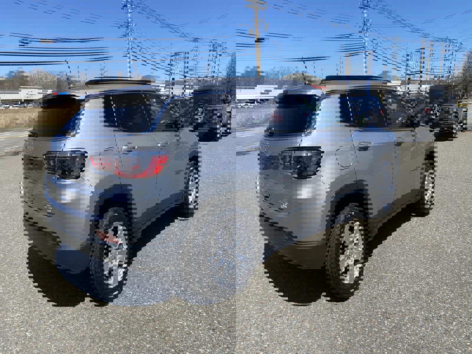 Certified 2022 Jeep Compass Latitude w/ Convenience Group image 3