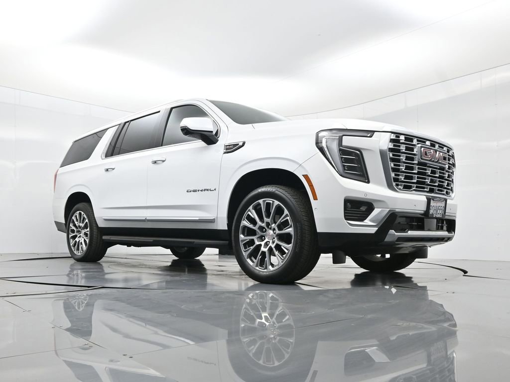 Used 2025 GMC Yukon XL Denali image 46