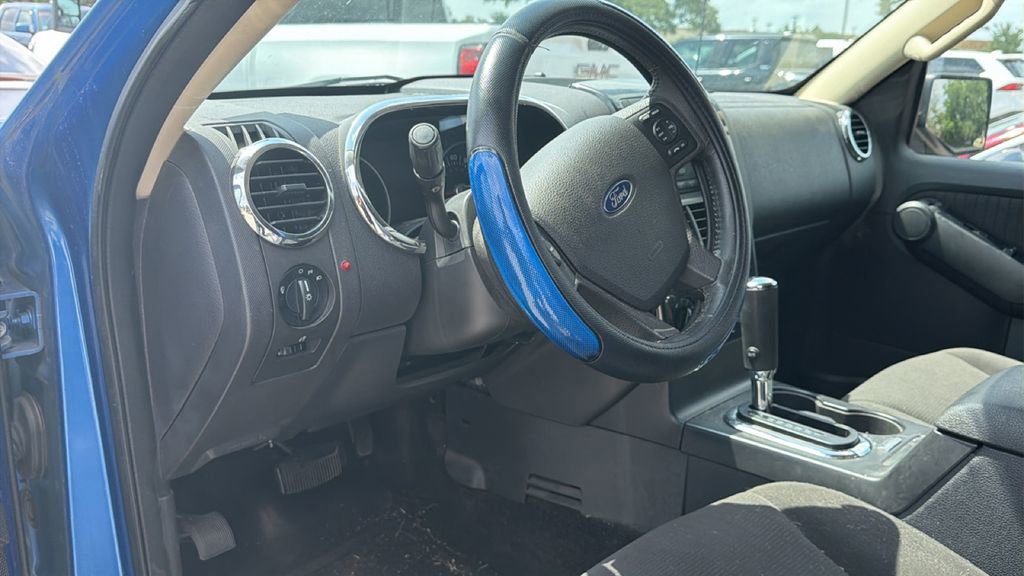 Used 2010 Ford Explorer XLT AWD/4WD image 12