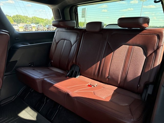 Used 2022 Ford Expedition Limited image 14