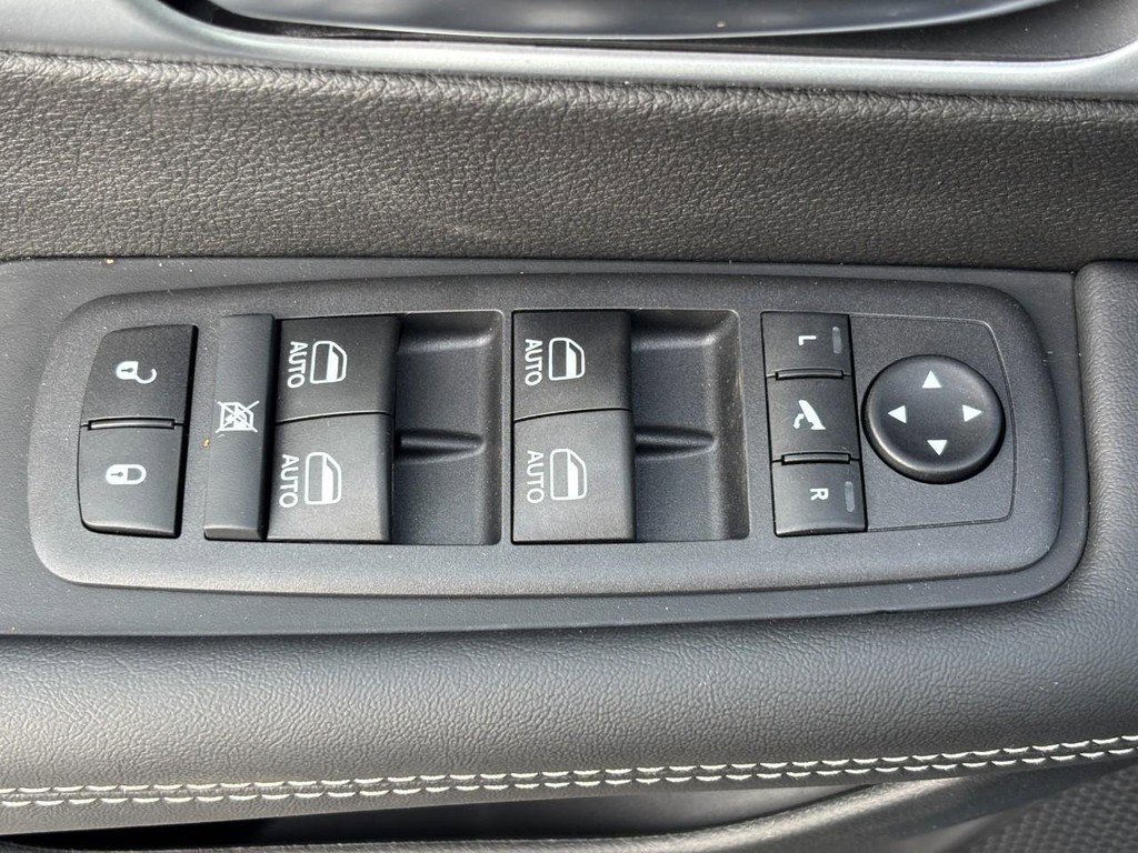 New 2026 Chrysler Pacifica Limited w/ S Appearance Package image 23