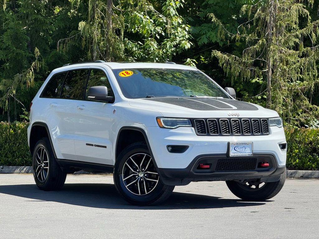 Used 2018 Jeep Grand Cherokee Trailhawk w/ Trailhawk Luxury Group AWD/4WD image 29