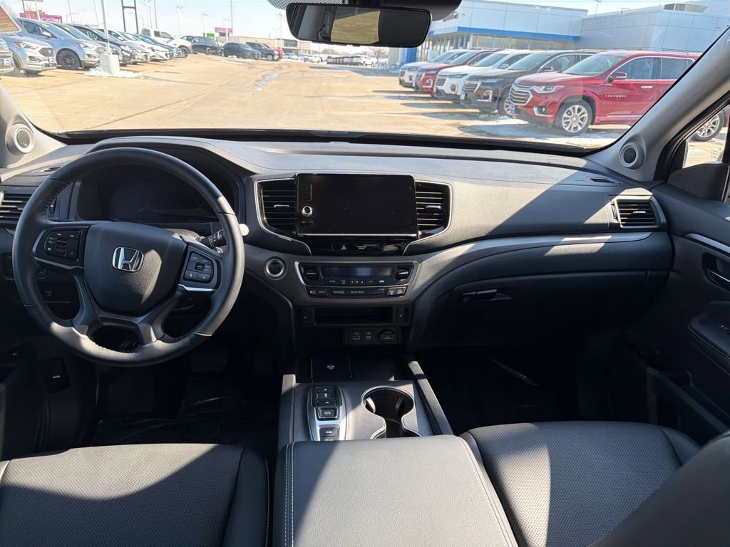 Used 2025 Honda Ridgeline RTL image 14