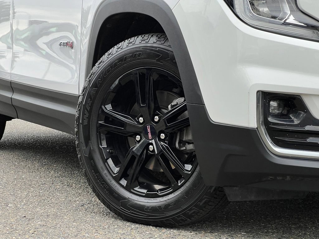 Used 2022 GMC Terrain AT4 AWD/4WD image 2