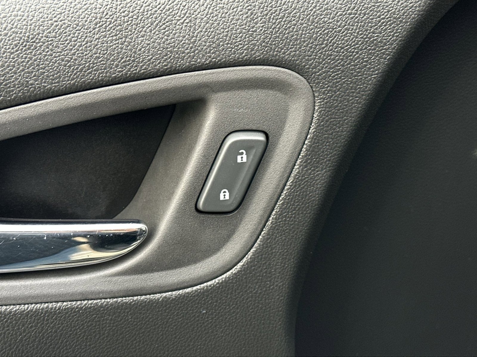 Used 2022 Chevrolet Colorado ZR2 image 17