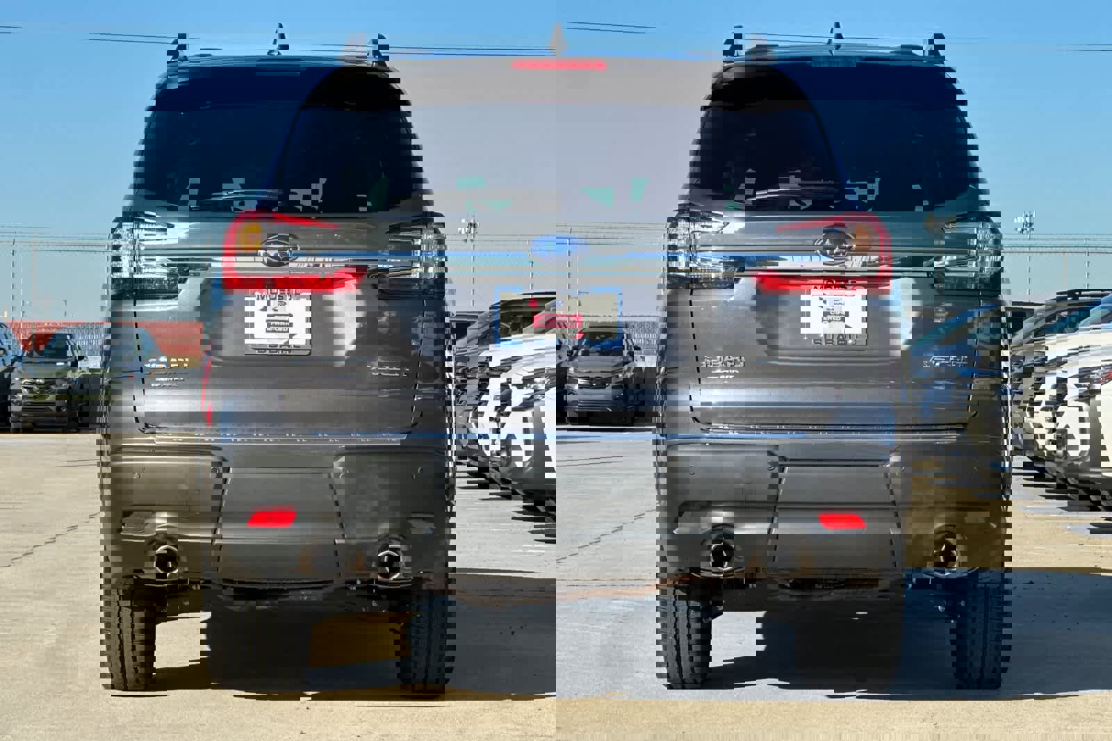 Used 2025 Subaru Ascent Premium w/ Premium Package image 4