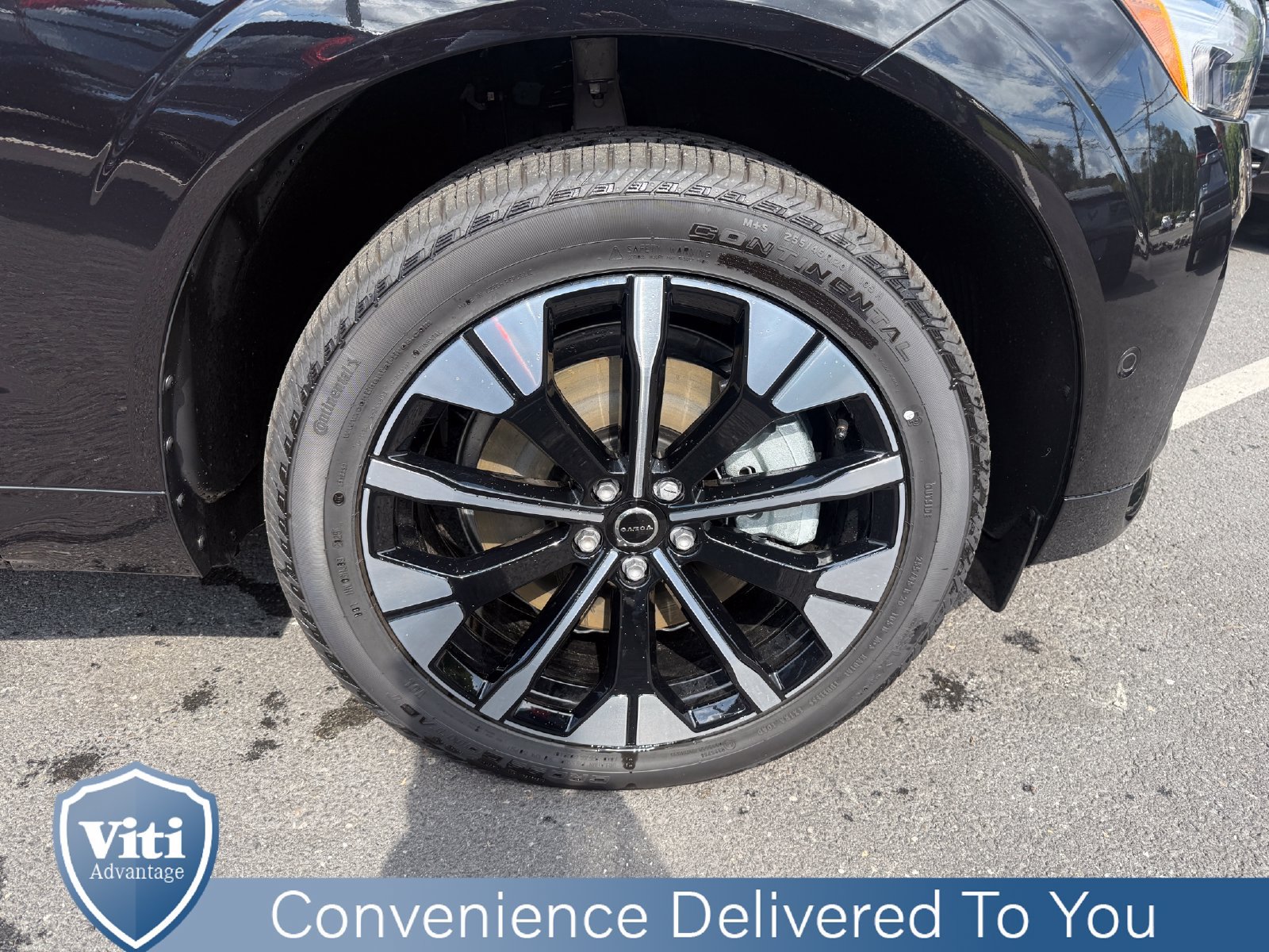 New 2026 Volvo XC60 T8 Plus w/ Protection Package Premier AWD/4WD image 10
