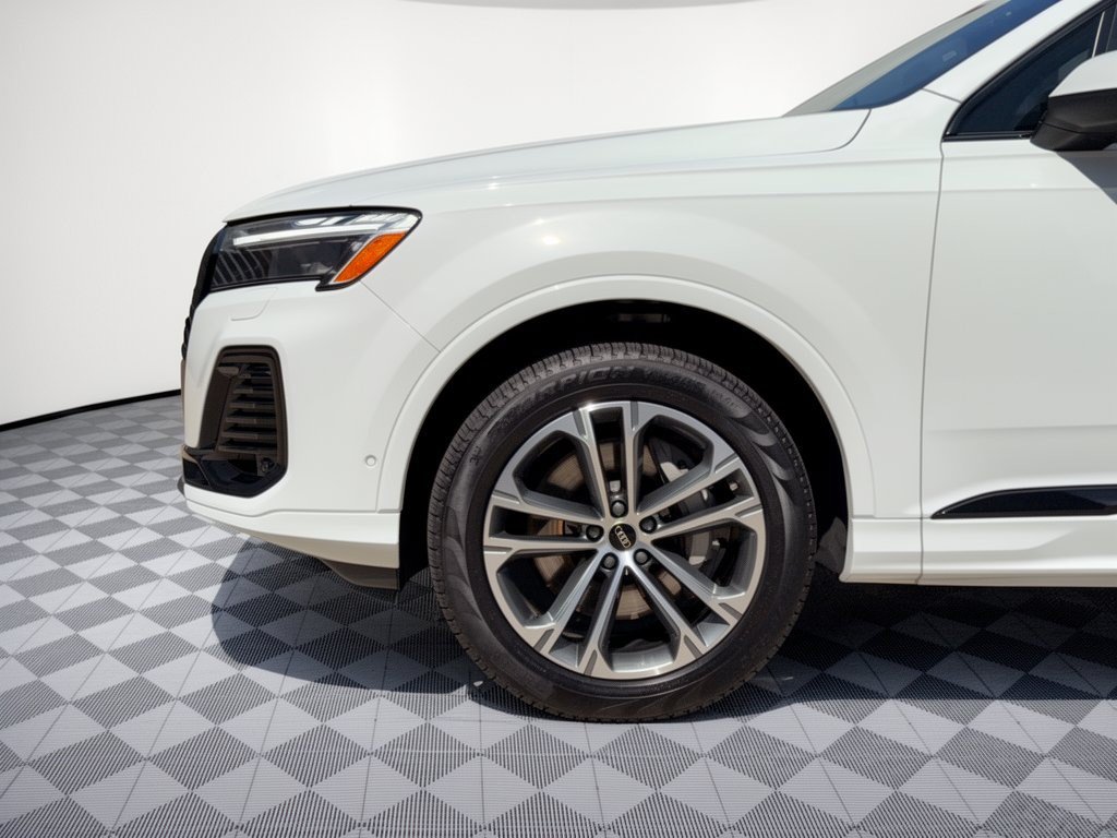 Certified 2026 Audi Q7 2.0T Premium Plus AWD/4WD image 13