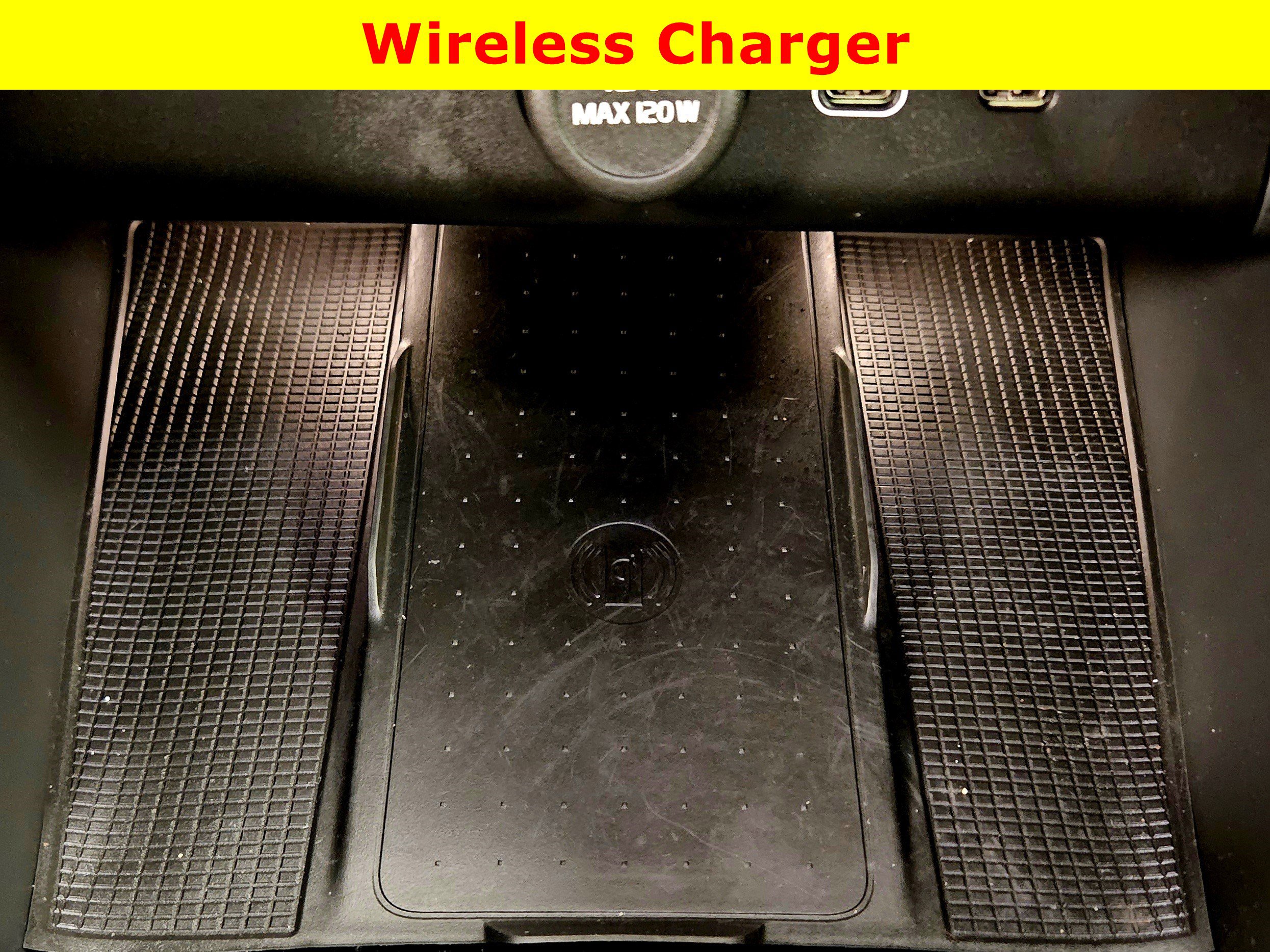 Used 2023 Volvo XC40 Recharge Ultimate image 29