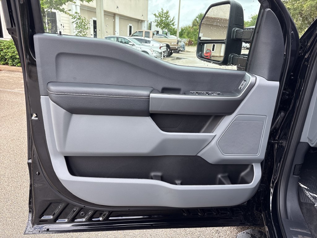 New 2026 Ford F250 4x4 Crew Cab Super Duty image 24