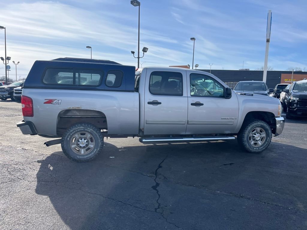 Used 2007 Chevrolet Silverado 2500 LT w/ 2LT Audio Package image 6