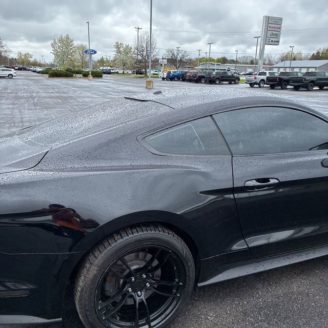 Used 2019 Ford Mustang GT Premium w/ GT Performance Package RWD image 7