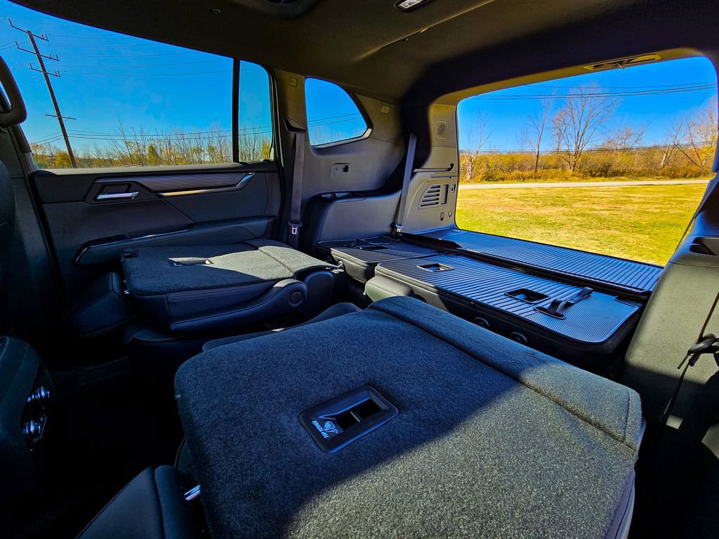 New 2026 GMC Acadia AT4 w/ Luxury Package image 38