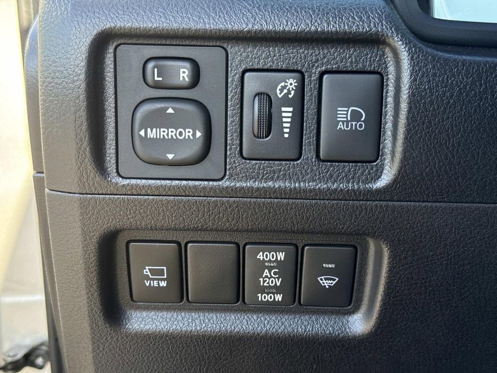 Used 2024 Toyota 4Runner Limited AWD/4WD image 50