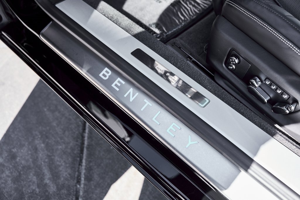 Used 2022 Bentley Continental GT image 31