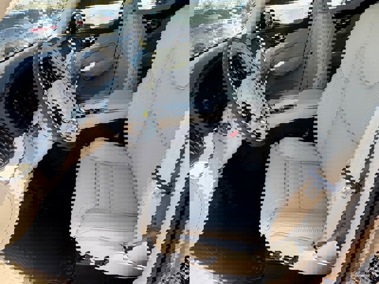 New 2026 Volvo XC60 B5 Ultra w/ Protection Package Premier image 18