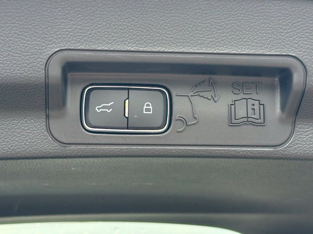 Used 2026 Ford Explorer Active w/ Active Comfort Package RWD image 12
