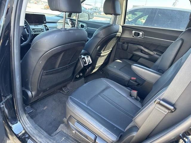 Used 2023 Kia Sorento SX image 15