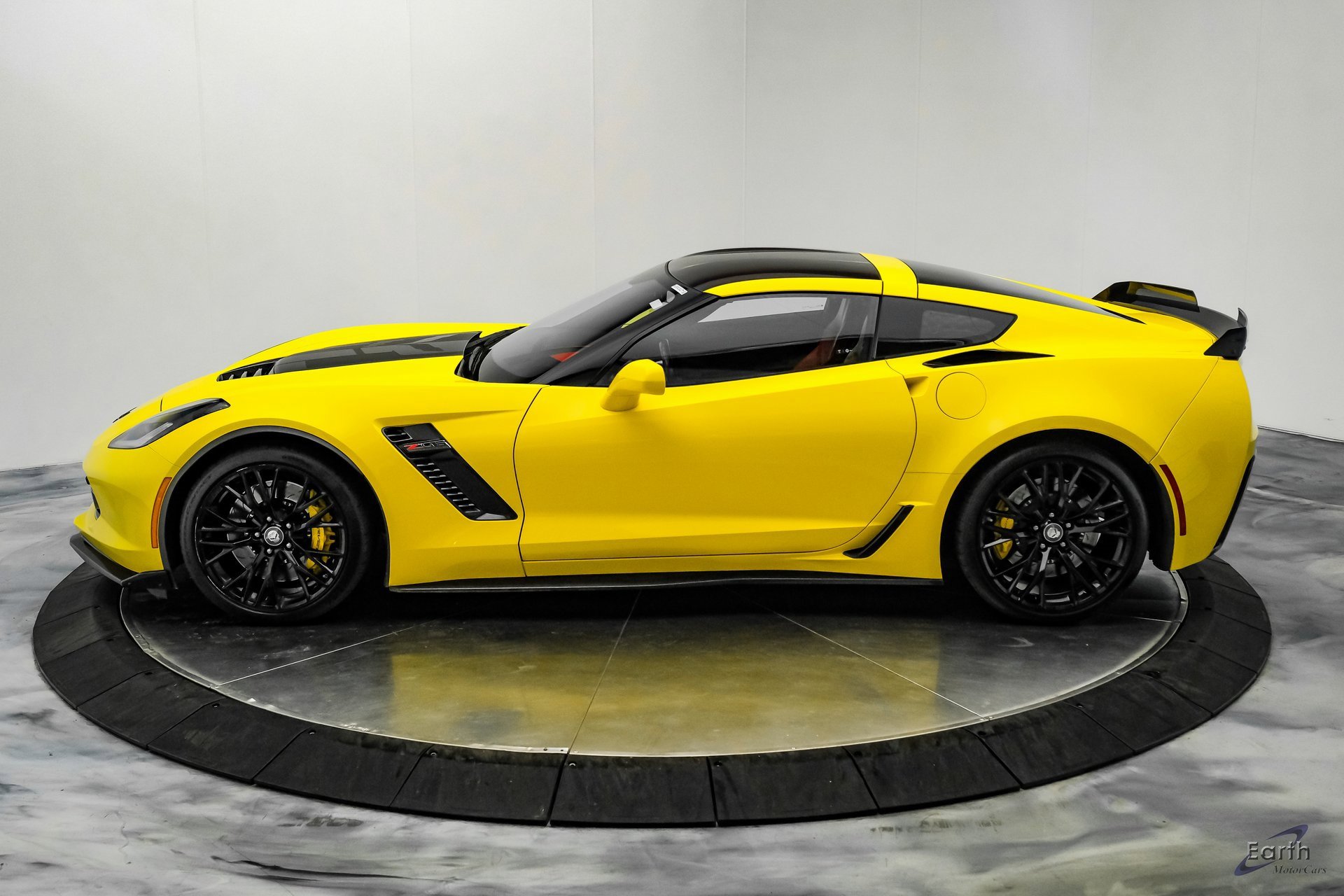 Used 2018 Chevrolet Corvette Z06 image 8
