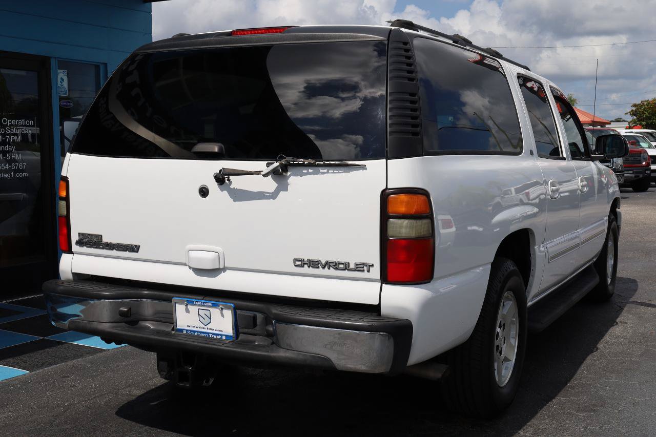 Used 2005 Chevrolet Suburban LT w/ Preferred Equipment Group RWD image 4