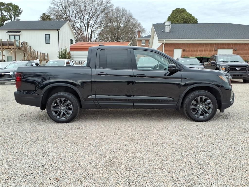 Used 2025 Honda Ridgeline Sport image 10