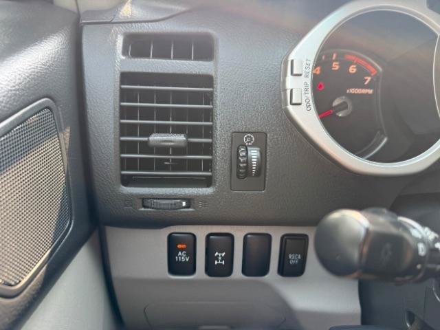 Used 2005 Toyota 4Runner Limited AWD/4WD image 25