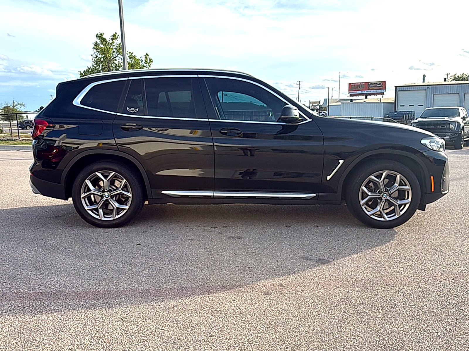 Used 2024 BMW X3 sDrive30i w/ Premium Package w/ZPA RWD image 5