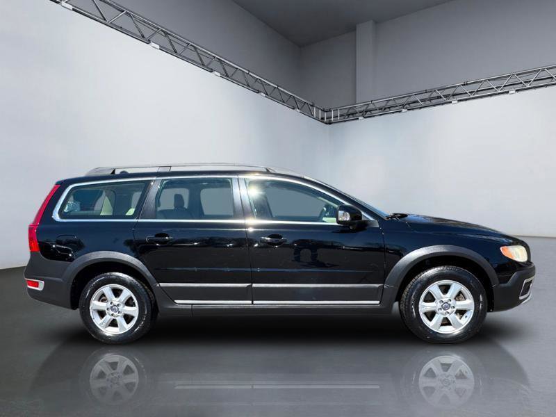 Used 2011 Volvo XC70 3.2 image 3