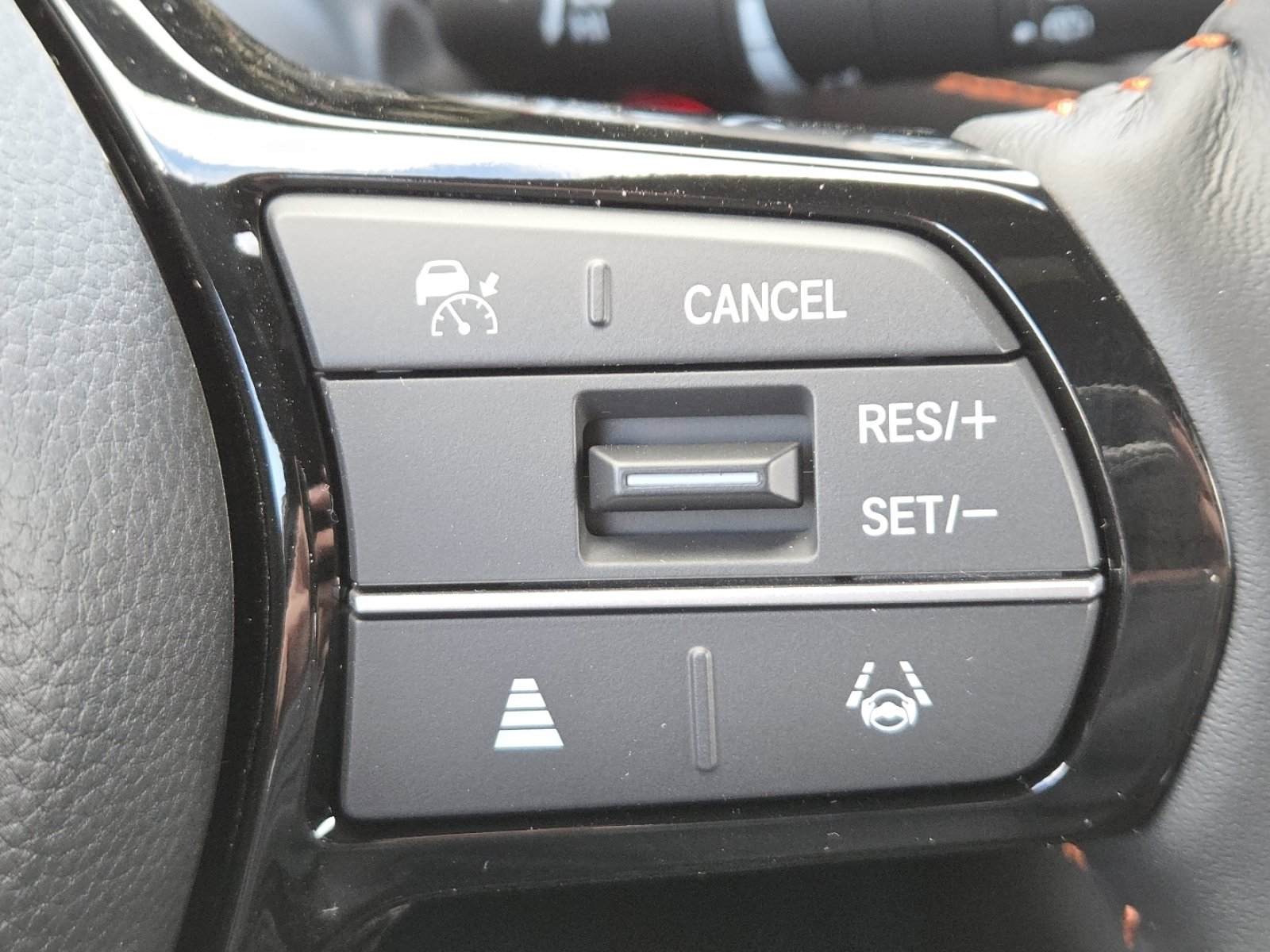 New 2026 Honda HR-V Sport image 31
