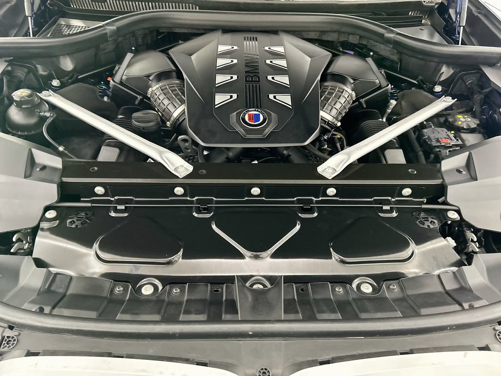 Used 2025 BMW ALPINA XB7 AWD/4WD image 29