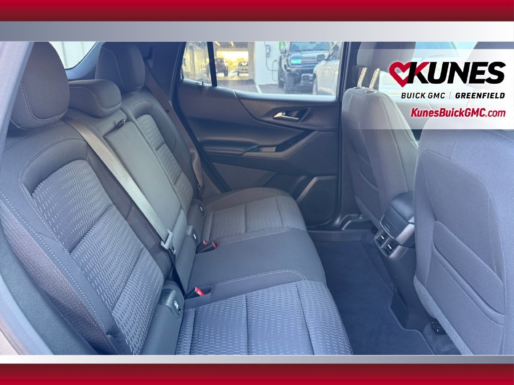 Used 2025 Chevrolet Equinox LT FWD image 38