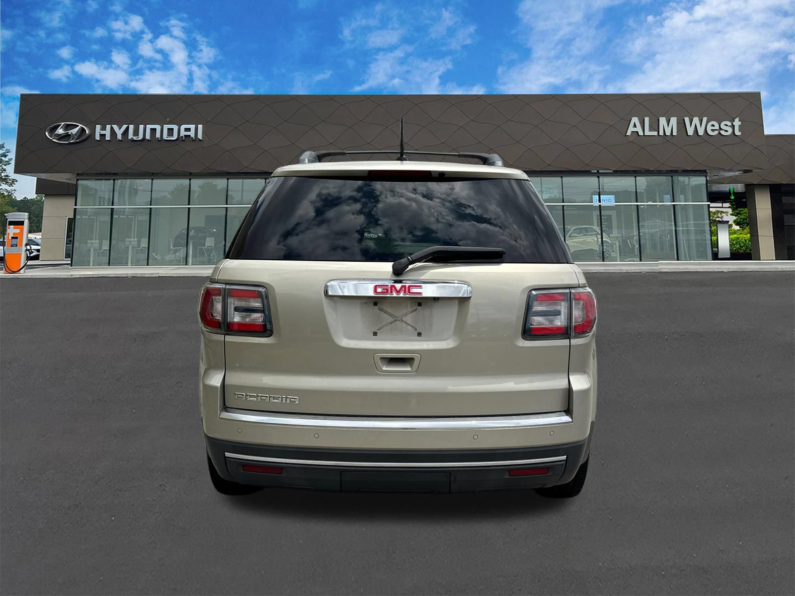 Used 2016 GMC Acadia SLT w/ Open Road Package FWD image 6